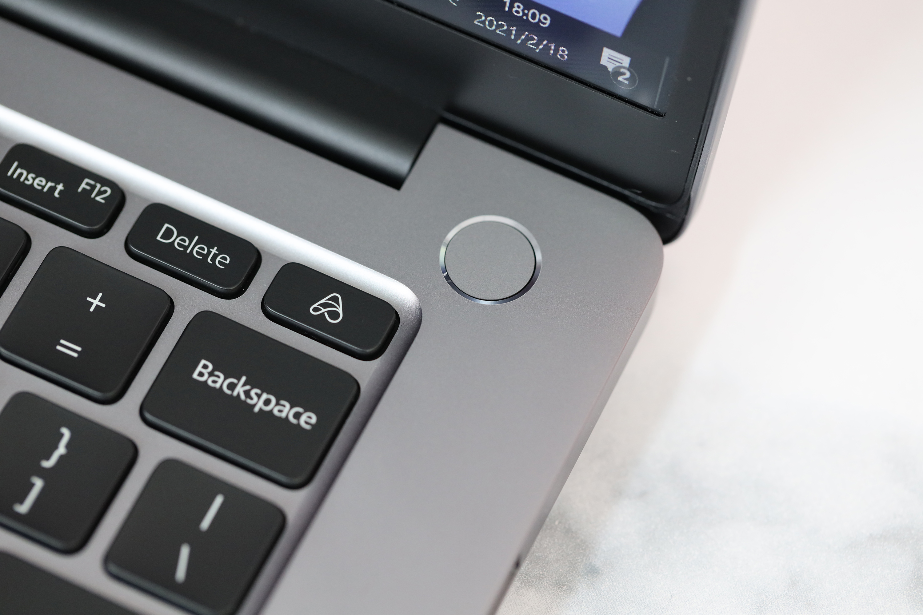 全新模具超视网膜全面屏 RedmiBook Pro 14评测