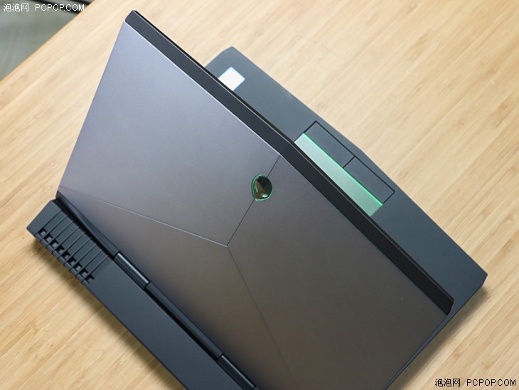 七代i7＋GTX 1060 Alienware 13 OLED版评测