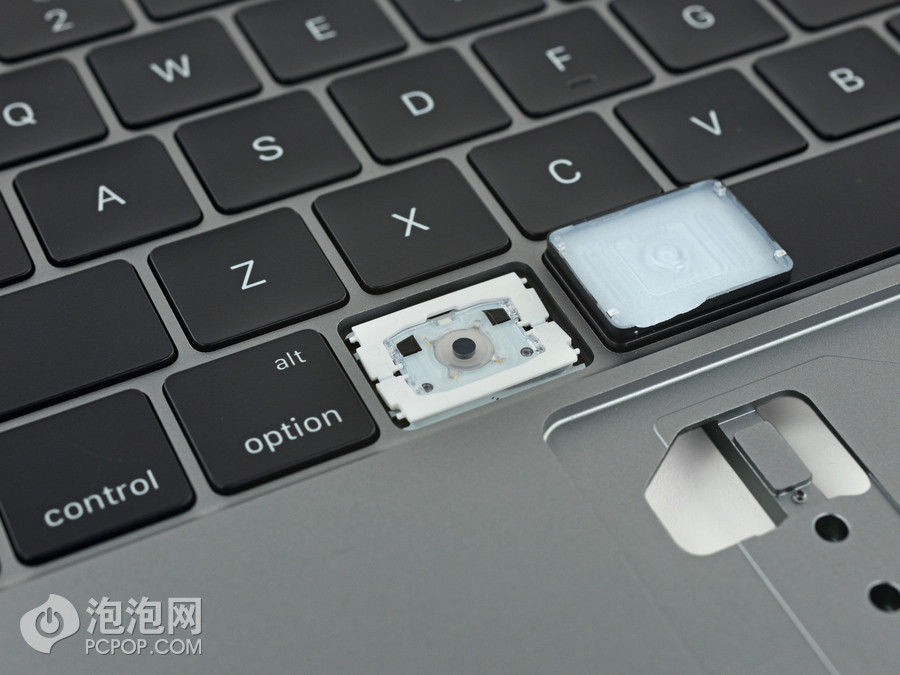 2016款无Touch Bar版MacBook Pro 13拆机解析