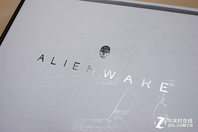 灯厂i9扛把子 戴尔Alienware17 R5测评 