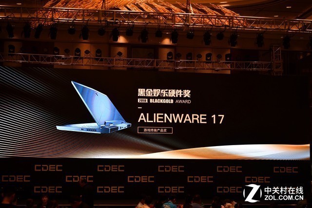8代6核i9处理器 高达3万元的Alienware 17 R5拆机直播