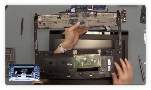 8代6核i9处理器 高达3万元的Alienware 17 R5拆机直播